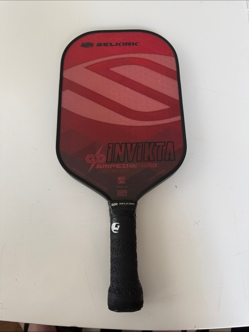 Selkirk Invikta Red Pickleball Paddle - Men